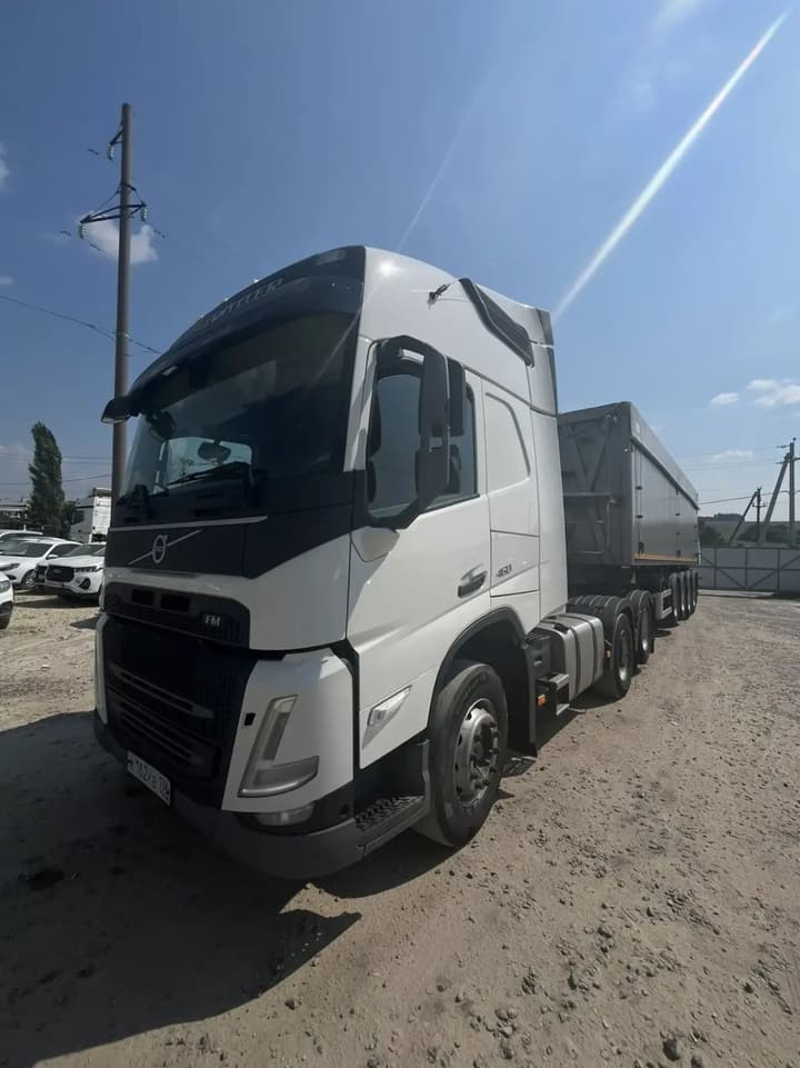 Тягач Volvo FM-TRUCK 6x2