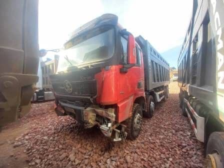 Автомобиль - самосвал SHACMAN SX33186V366