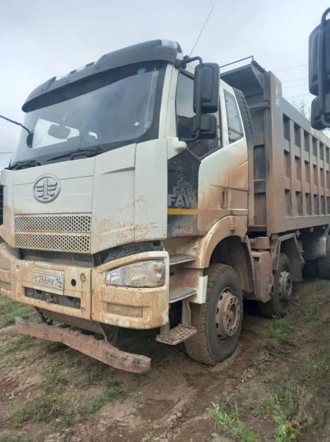 Самосвал FAW J6